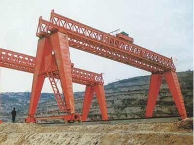 双梁门式起重机